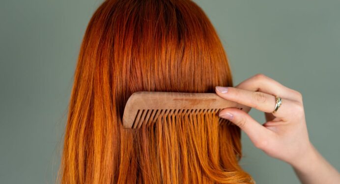 Hábitos que fortalecem os fios e evitam a queda de cabelo