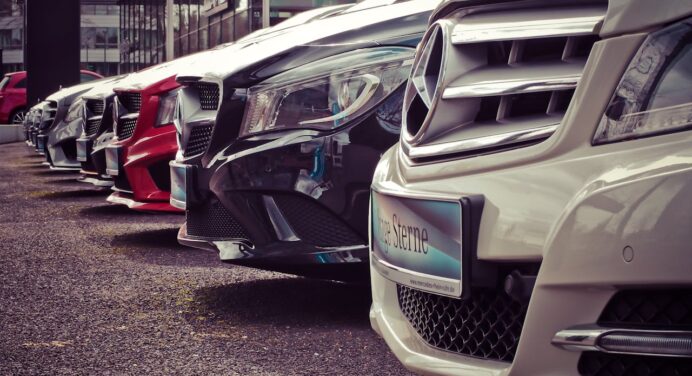 Sinais de que seu carro precisa de reparos na lataria